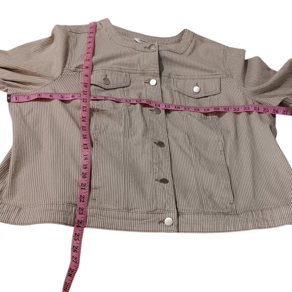 NEW CJ BANKS‎ Lightweight Jacket Size 3X Neutral Tan White Silver Tone Buttons - Picture 4 of 9